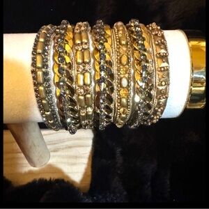 Deepa GURNANI cuff bracelet hand beaded light weight suede comfort backing Sz 7”